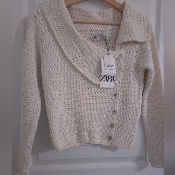 Zara Sweaters - Zara Cream Knit Button-Front Cardigan